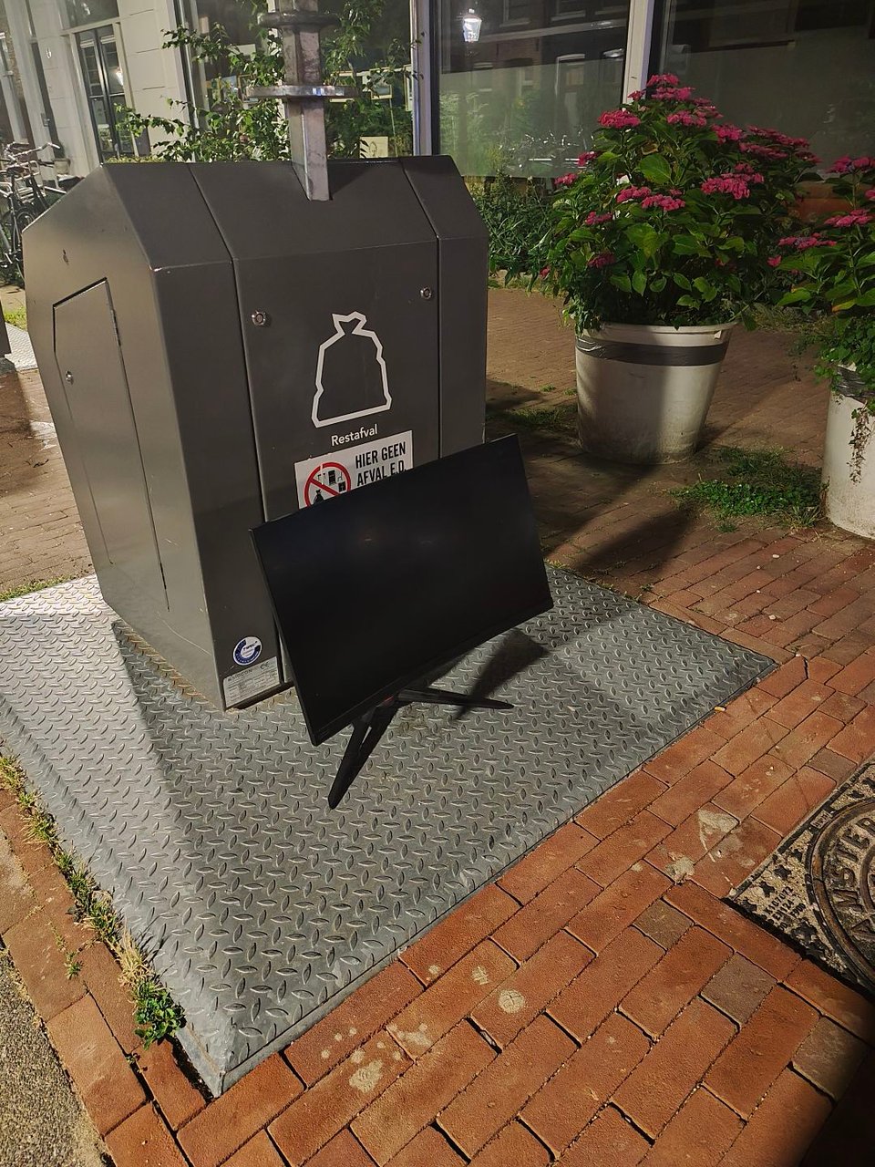 very nice gaming screen