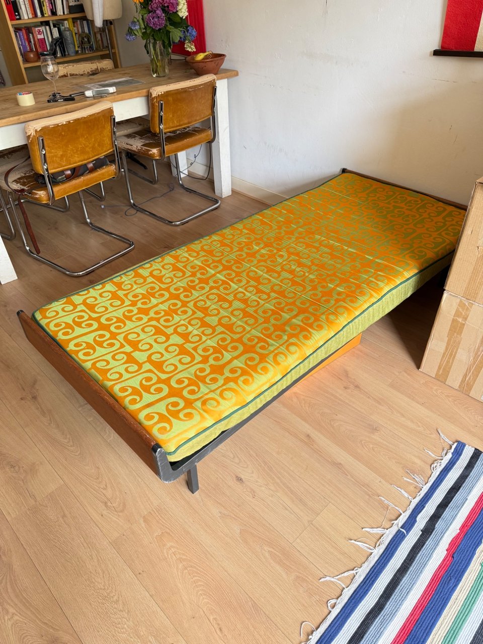 Antiek day bed / 1 person bed