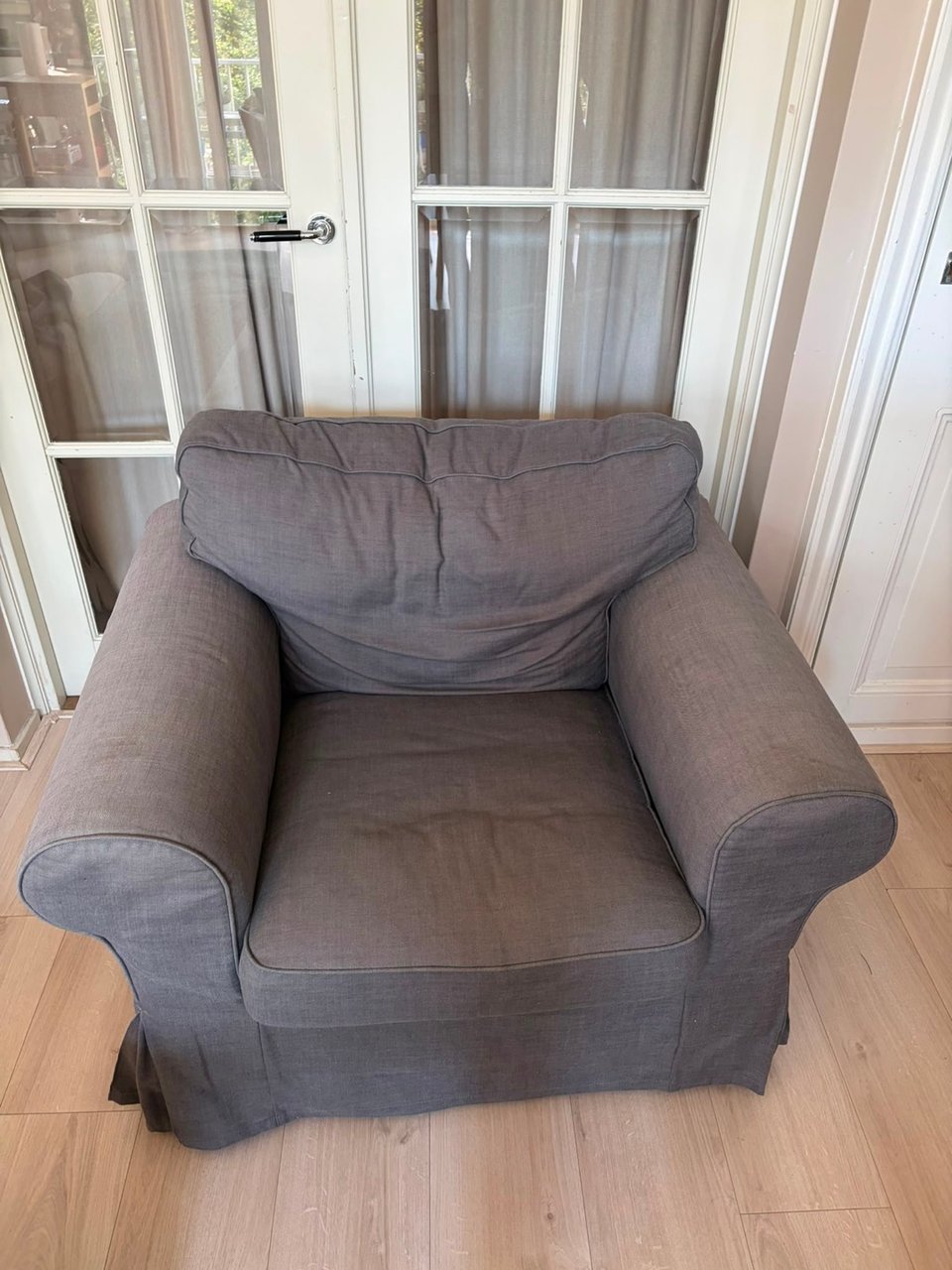 IKEA ektorp stoel op te halen 
App naar: 06-58948112