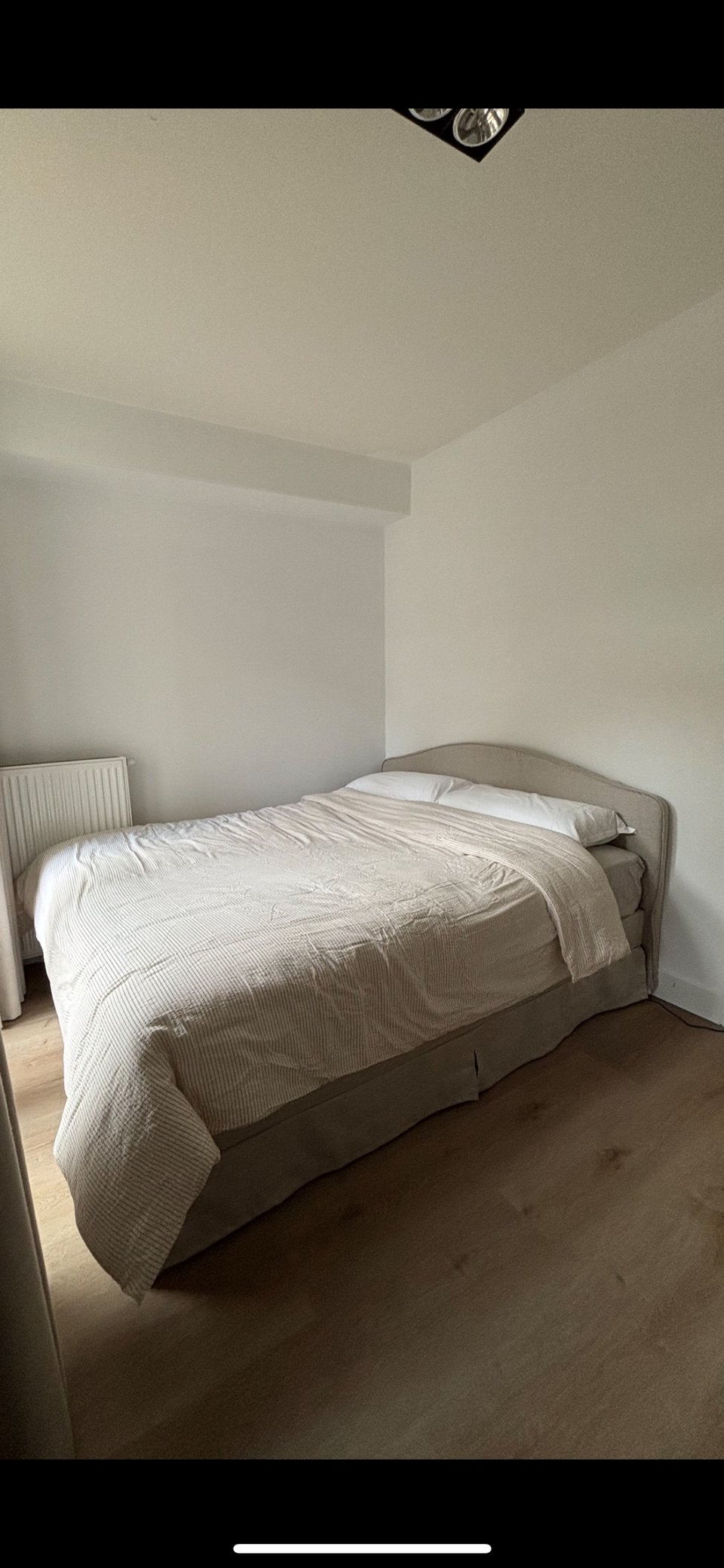 Bed and mattress 180x200 
+34601494308 to pickup