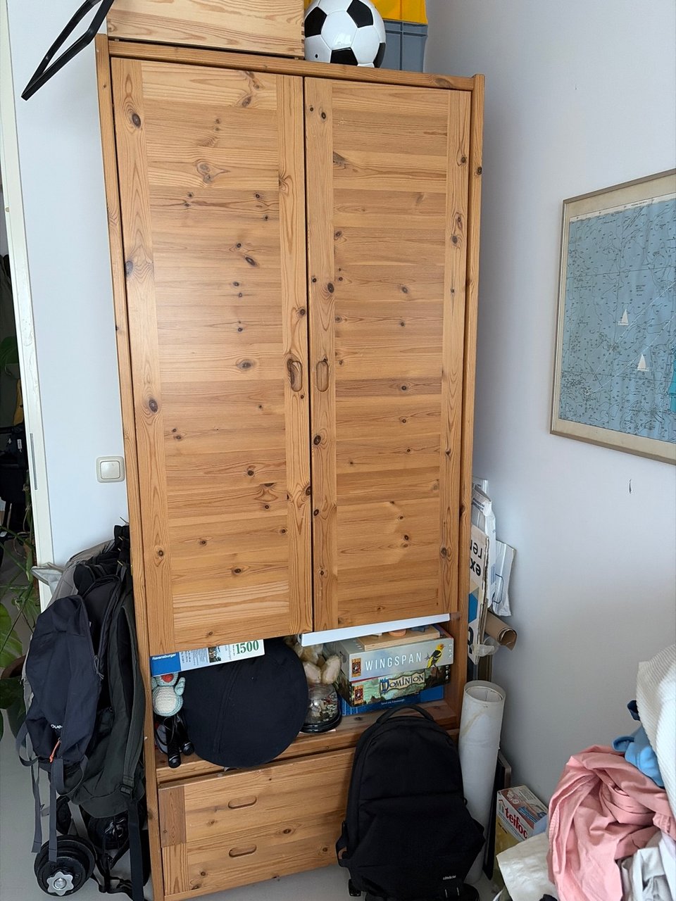 Cabinet, in great shape. Will be stooped on Wednesday evening