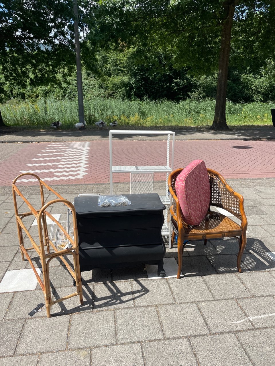 chair, dresser, shelf, shoe rack