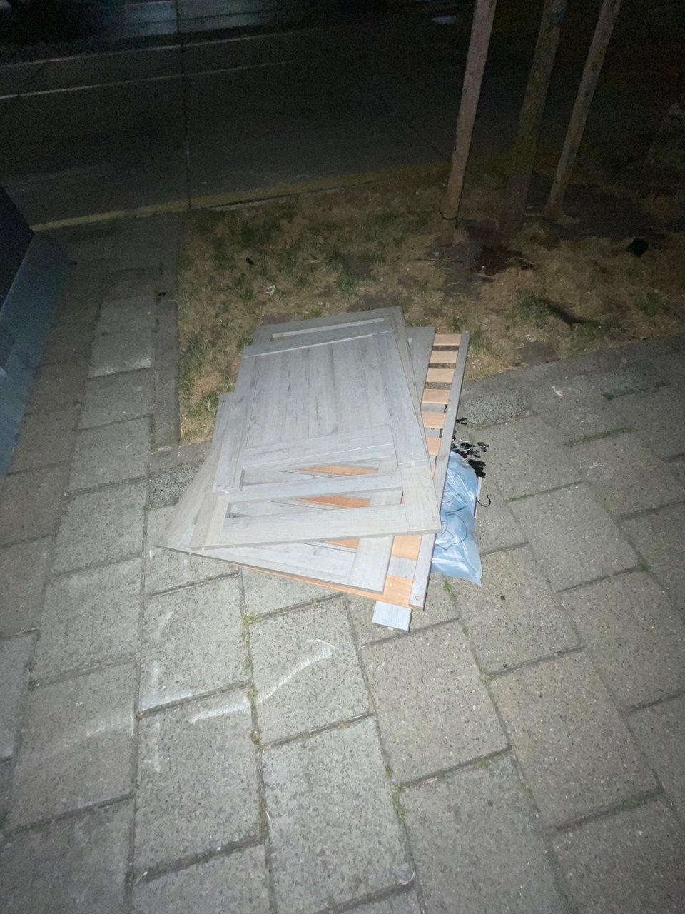 Ledikant en speelgoed