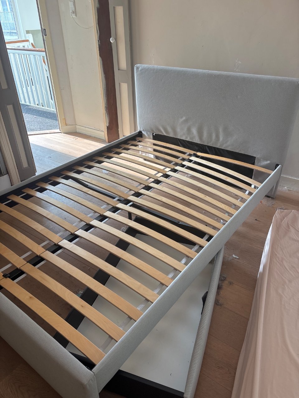 IKEA bed 140x200 dismantle yourself before 12:00, dm for interest