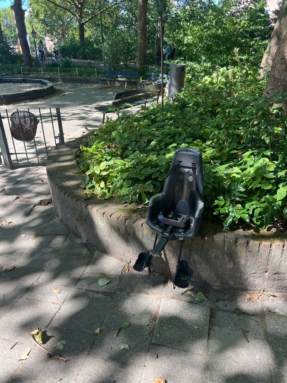 Achterop zitje inclusief bevestiging dingen :)