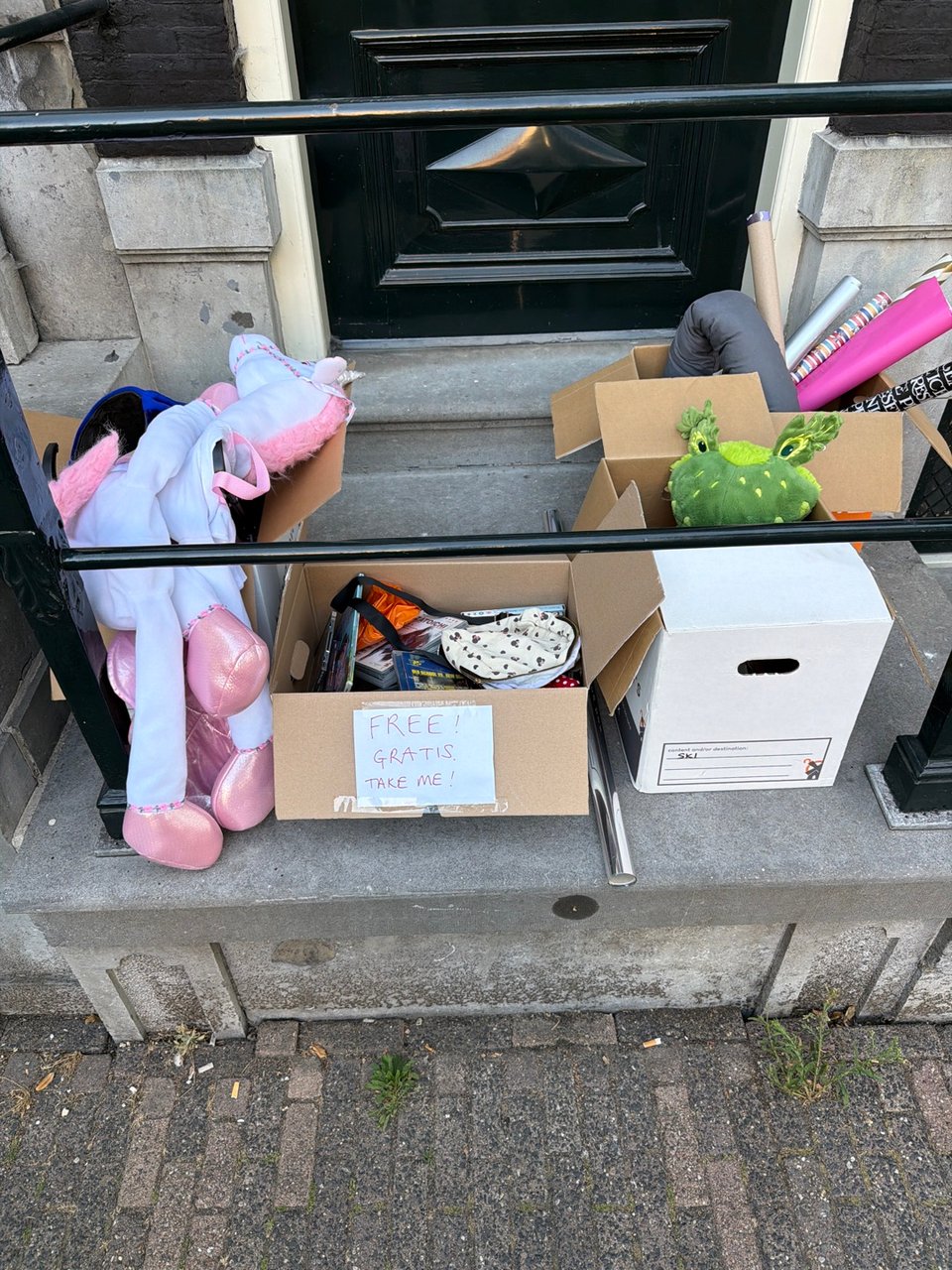Lots of random stuff! Good condition