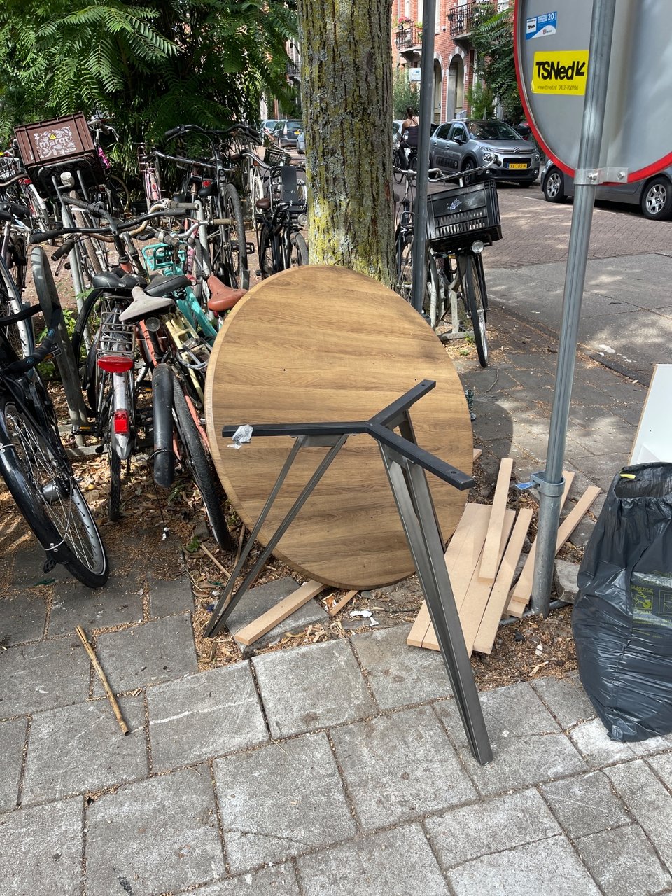Round table