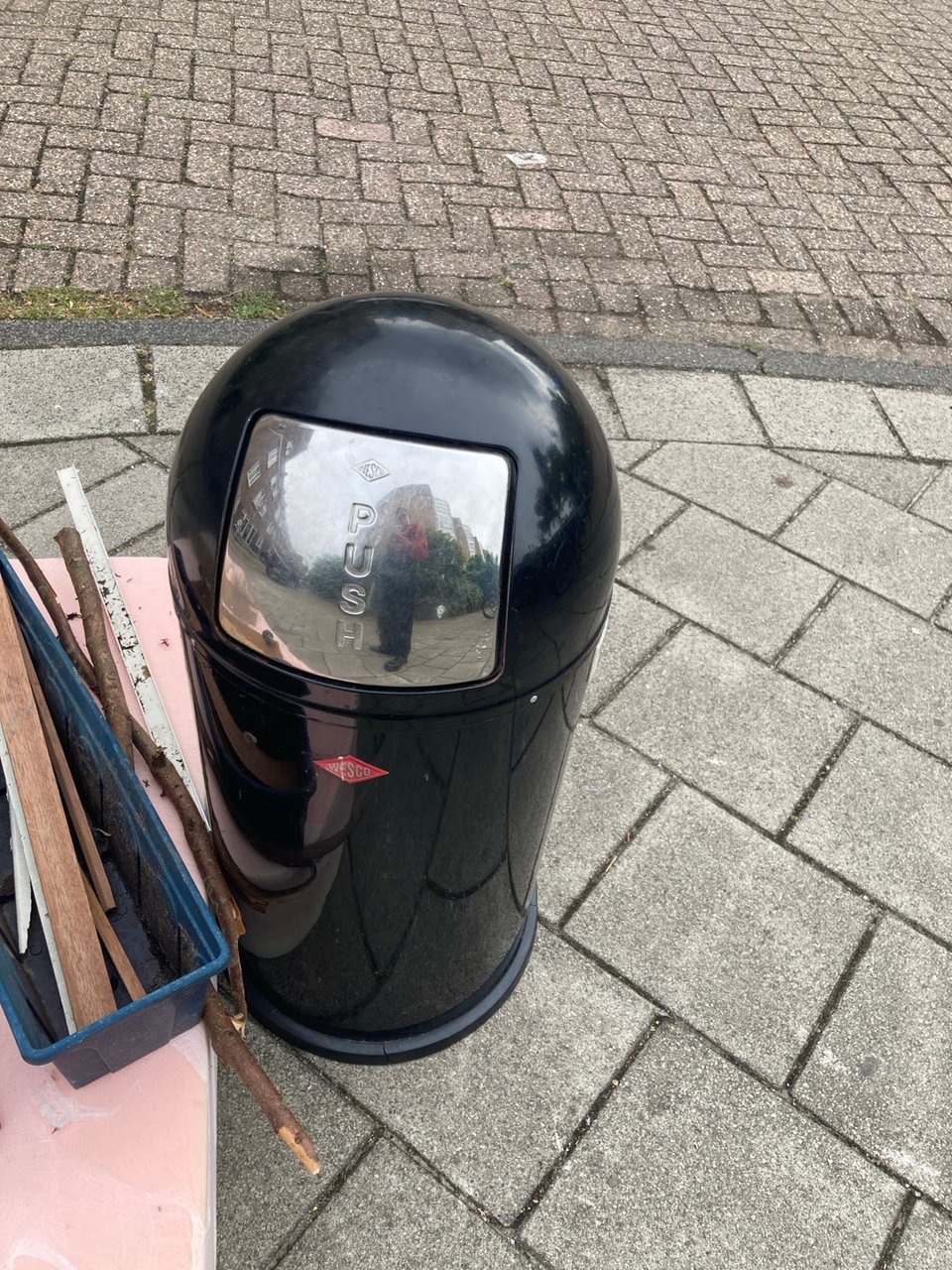 Wesco bin