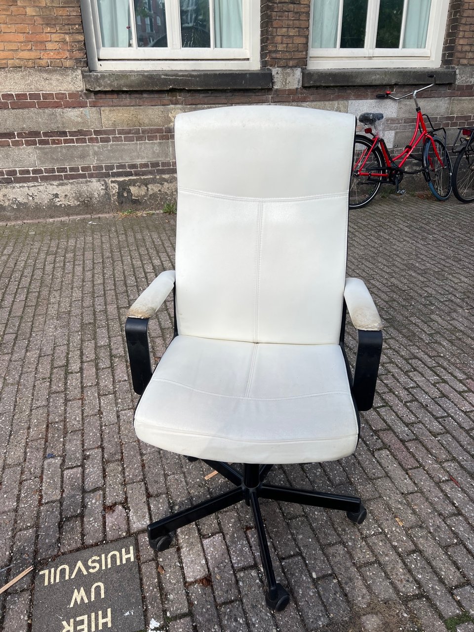 Witte bureaustoel / white office chair