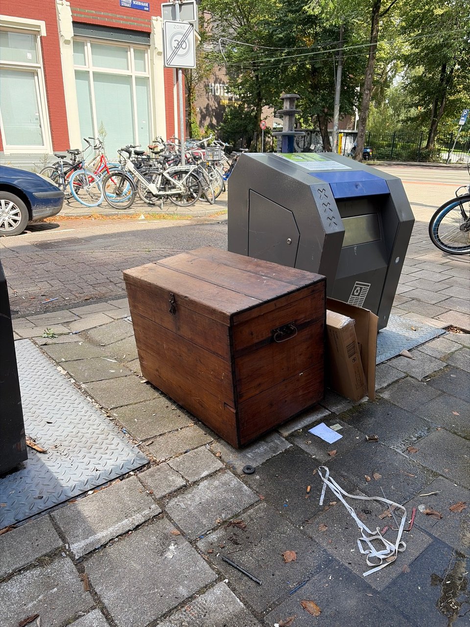 Kist en tafel