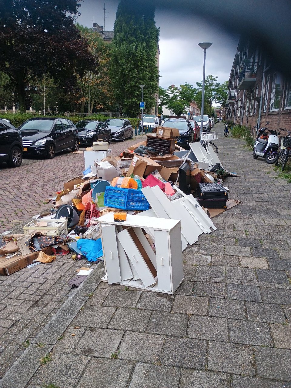 kasten, kratten, los hout, tv, koelkast