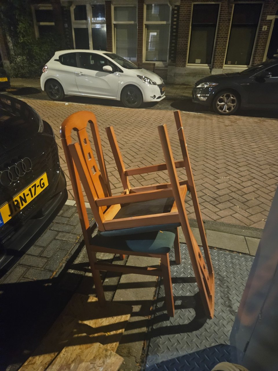 2 stoelen