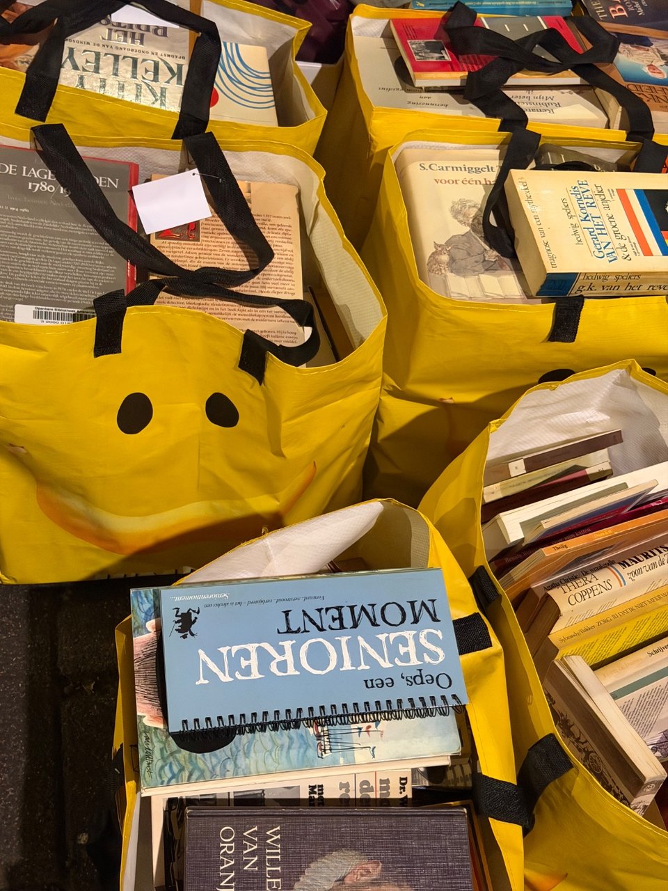 Many books !📚