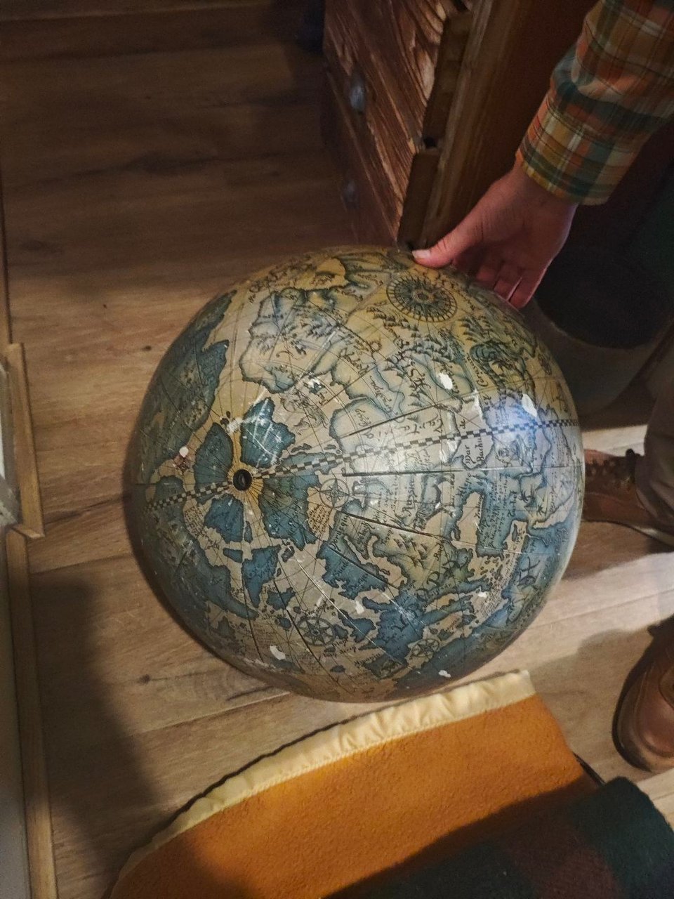 half globe