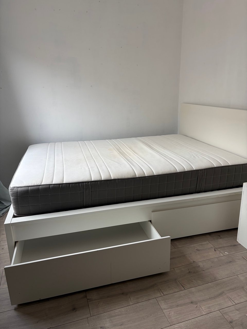Bed met opslag op te halen Feike de boer 58