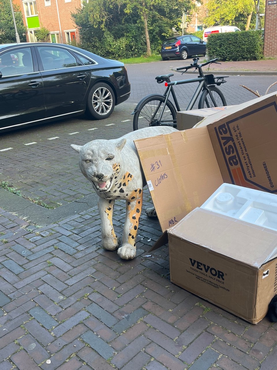 Leopard Statue