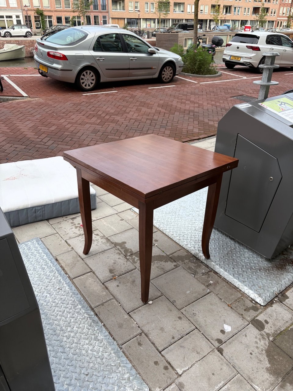 Table, the top flips to become big