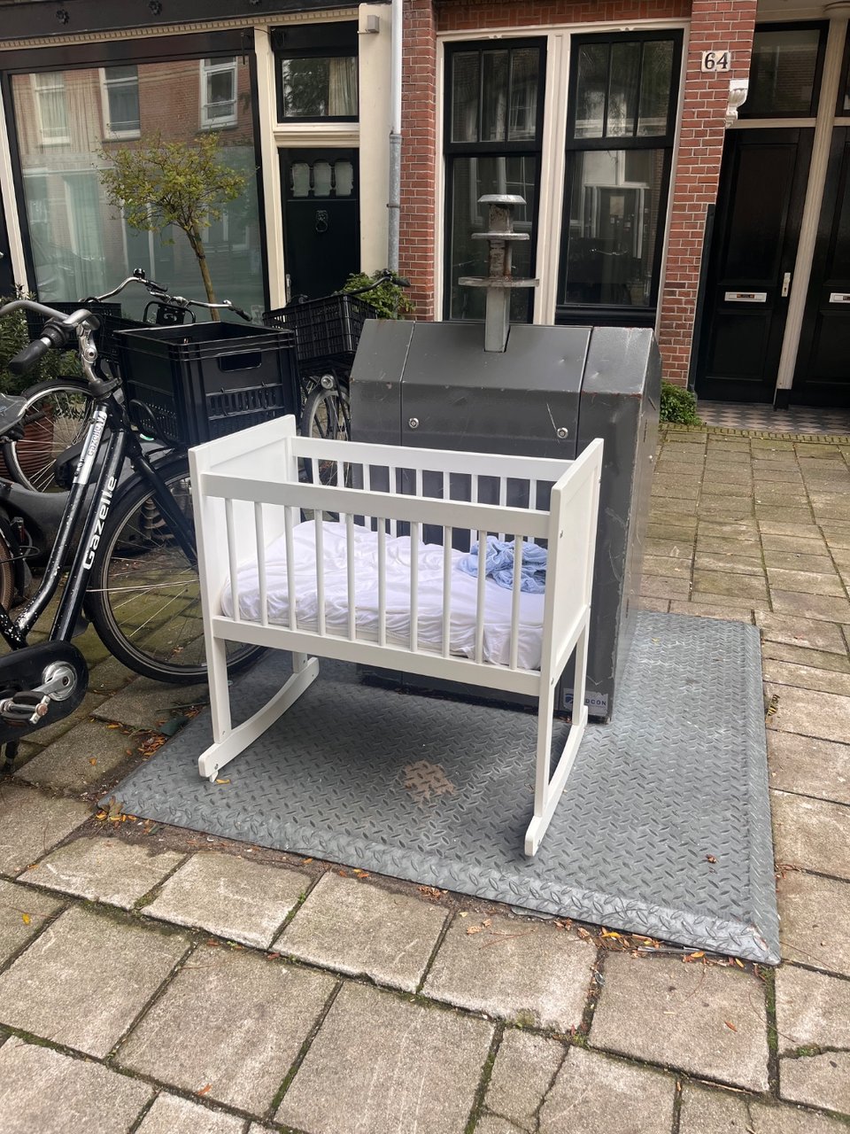 Crib, including matrass at van Ostadestraat 64