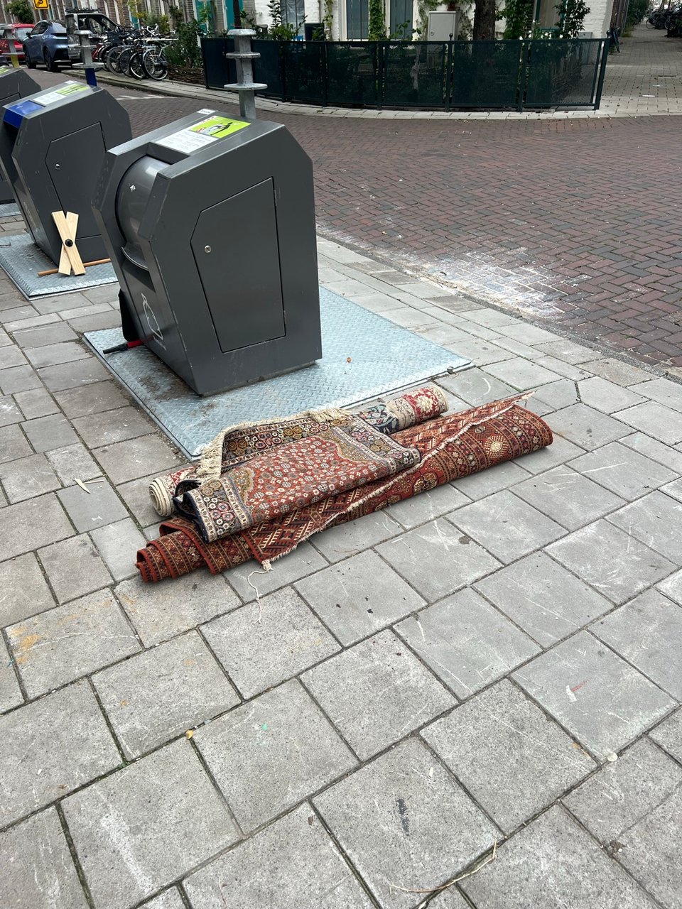 Prachtige vloerkleden!! Helaas wel beschadigd