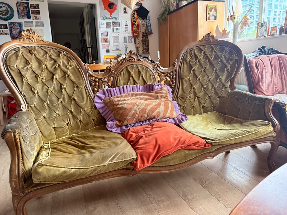 3 seater sofa - windroosplein - missing middle plank and cushion (can easily be added)