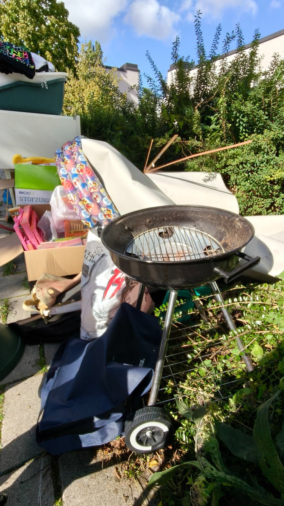 Kasten ,huisraad en speelgoed