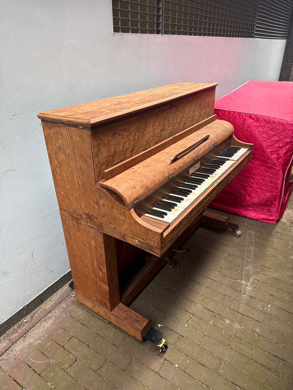 To fix piano. Out of tune and a bit rusted