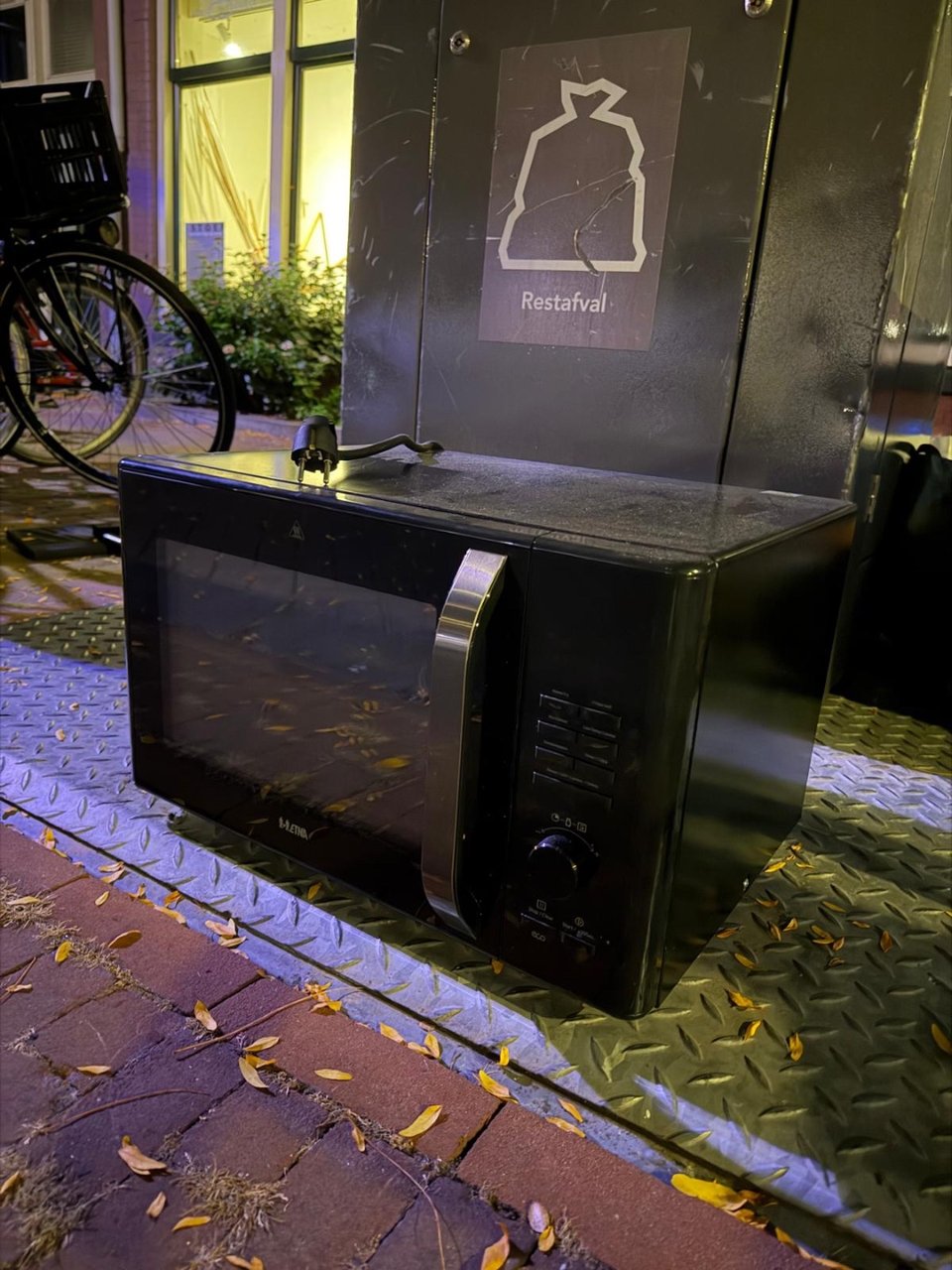 Combi oven/magnetro, werkt nog perfect, handleiding ligt erin.