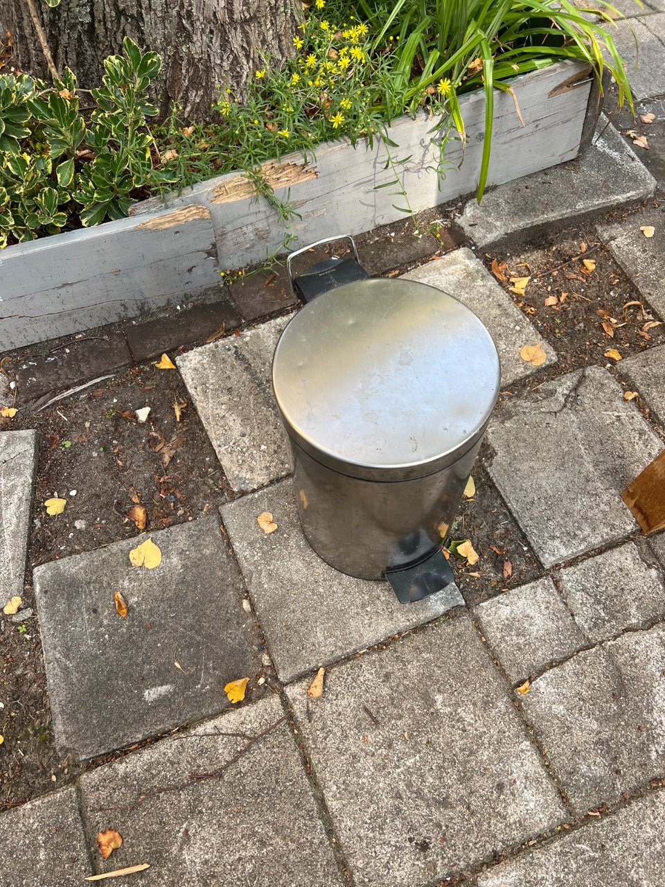 Small brabantia trash can