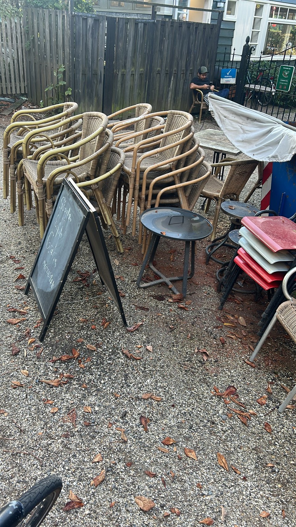 Terrasstoelen en tafels