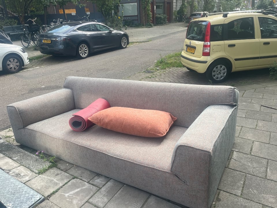 Bank in goede staat.